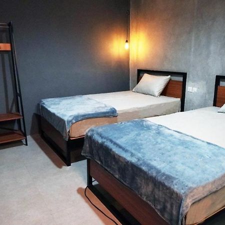 Hostel 18 Pasangan Butuh Surat Nikah Bandung Kültér fotó
