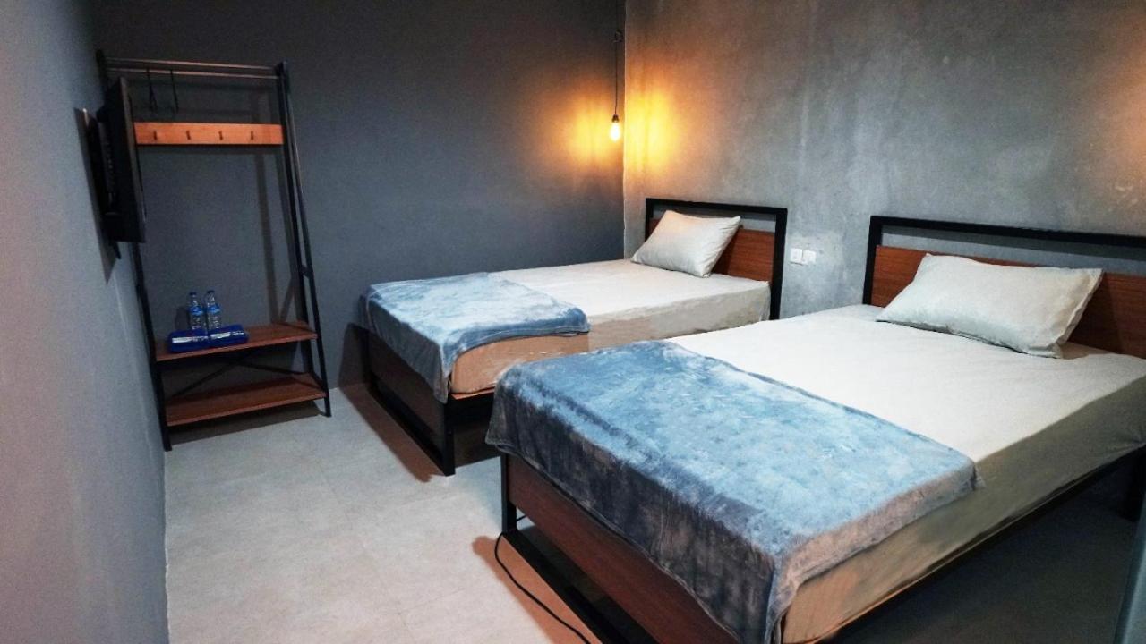Hostel 18 Pasangan Butuh Surat Nikah Bandung Kültér fotó